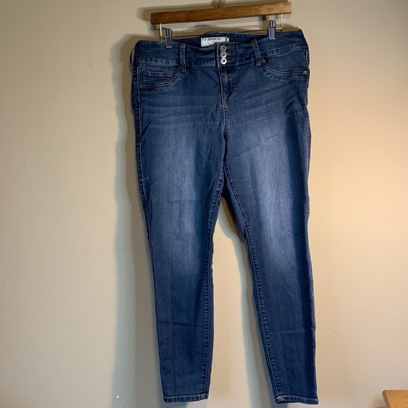 Torrid Jegging 16R – Medium Wash Skinny Stretch Denim Plus Size Comfort Fit Pant - Picture 7 of 11